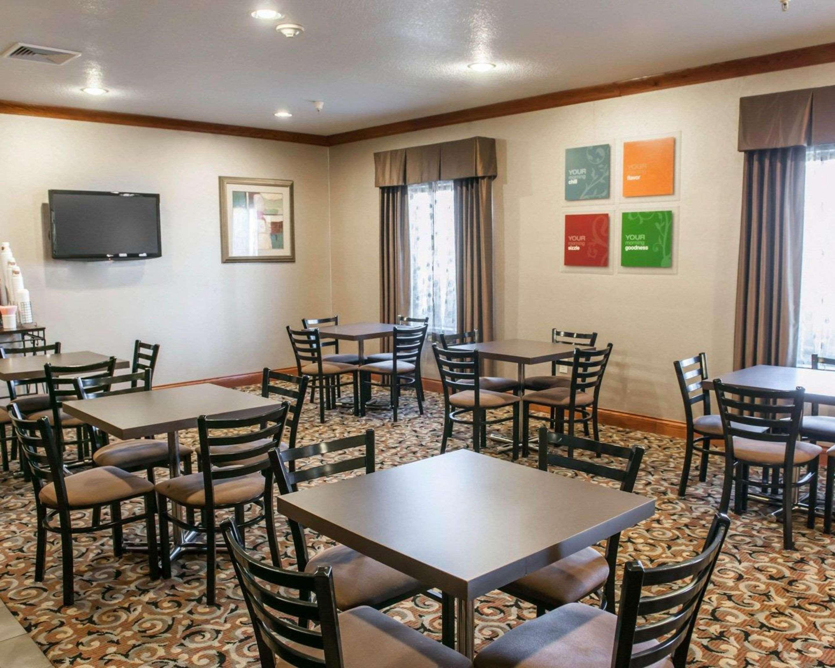 Comfort Inn & Suites Muncie Esterno foto